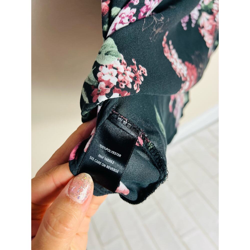 Torrid black floral blouse top plus size 0X - Picture 8 of 8